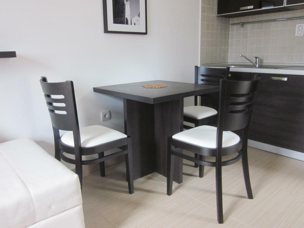 Apartments Danilo Kazanegra 스베티스테판 외부 사진